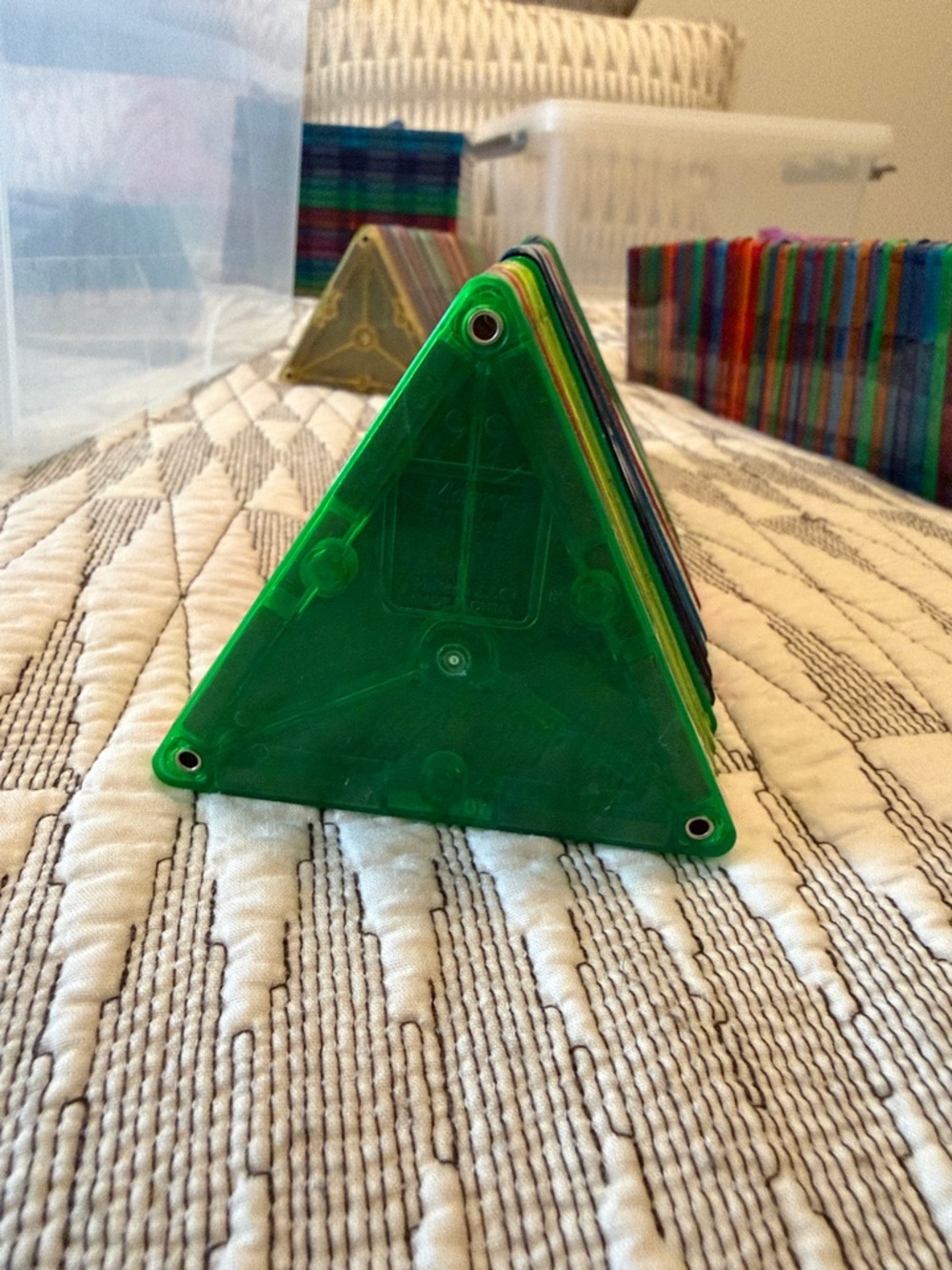 Set of 31 magnatile small triangles